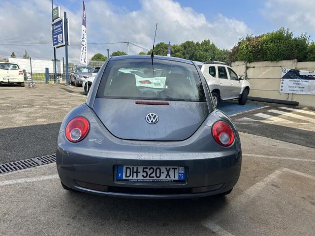 Volkswagen New Beetle image 5