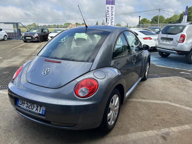 Volkswagen New Beetle image 7