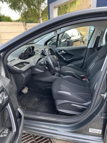 Peugeot 208 image 5