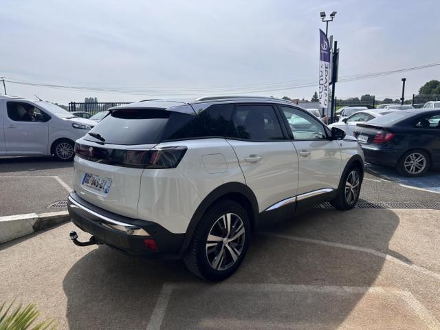 Peugeot 3008 image 2