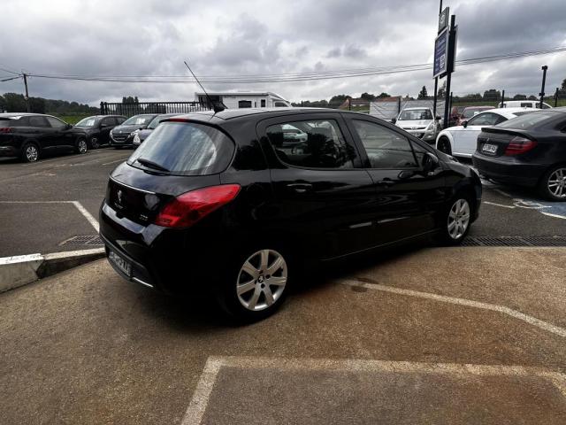 Peugeot 308 image 1