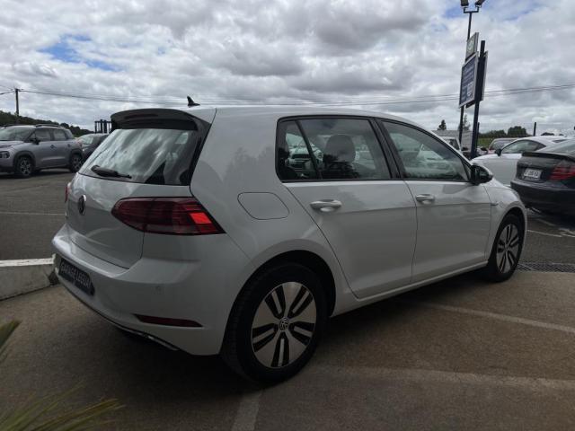 Volkswagen Golf image 8