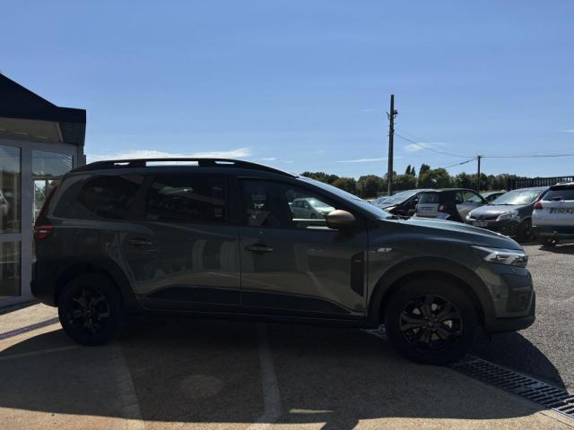 Dacia Jogger image 1