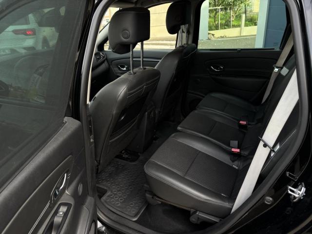 Renault Grand Scénic image 2