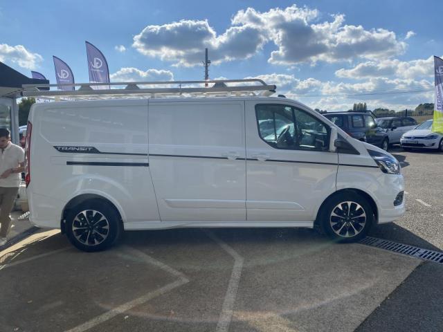 Ford Transit Custom image 9
