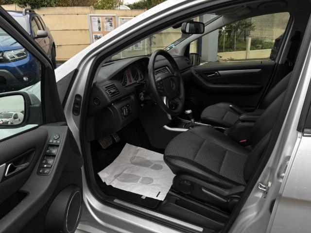 Mercedes Benz B 180 image 5