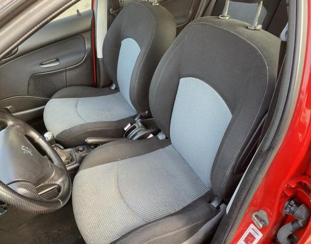 Peugeot 206 image 2