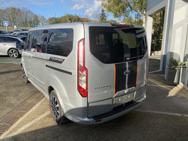 Ford Tourneo image 1