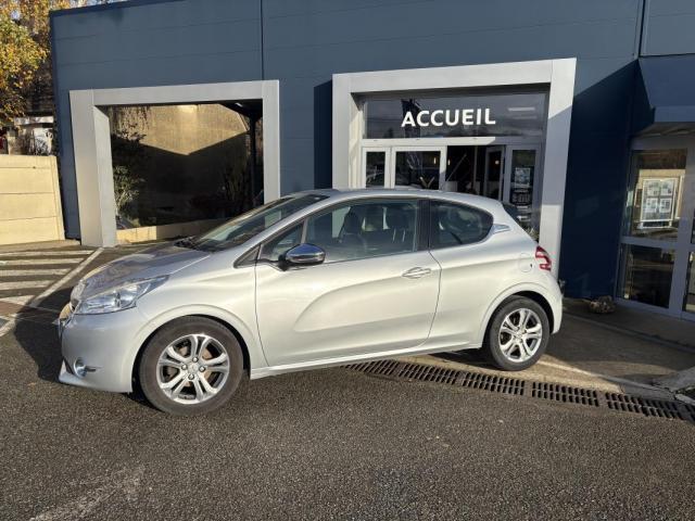 Peugeot 208 image 6