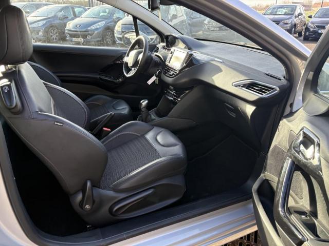 Peugeot 208 image 2