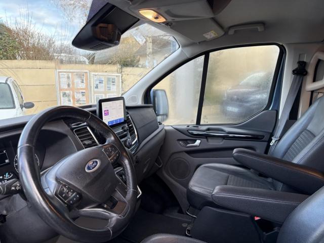 Ford Transit Custom image 2
