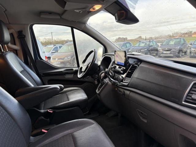 Ford Transit Custom image 2