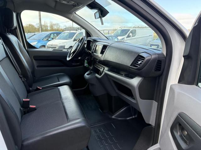 Peugeot Expert image 2