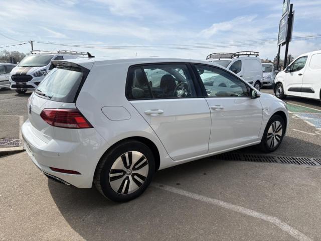 Volkswagen Golf image 6