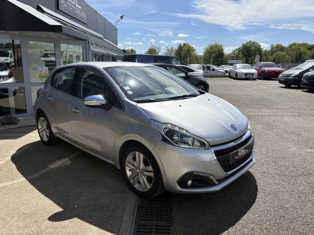 Peugeot 208 image 6