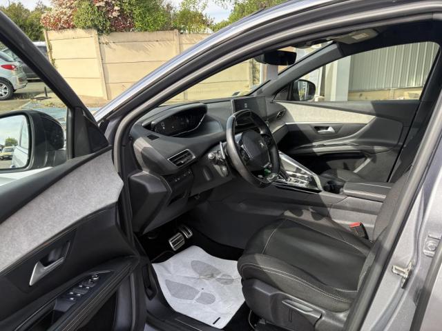 Peugeot 5008 image 1