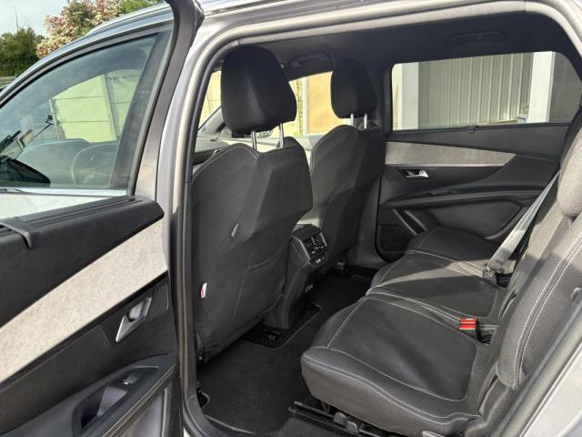 Peugeot 5008 image 4