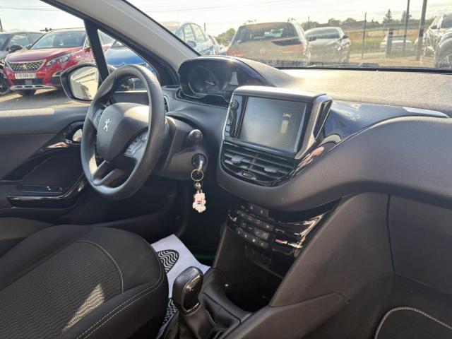Peugeot 208 image 9