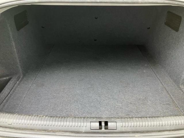 Audi A4 image 9