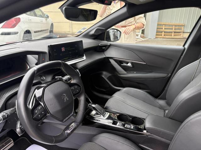 Peugeot 208 image 7