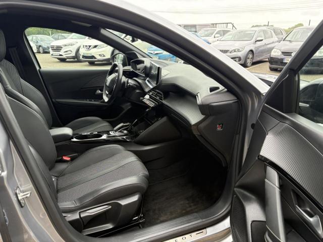 Peugeot 208 image 4