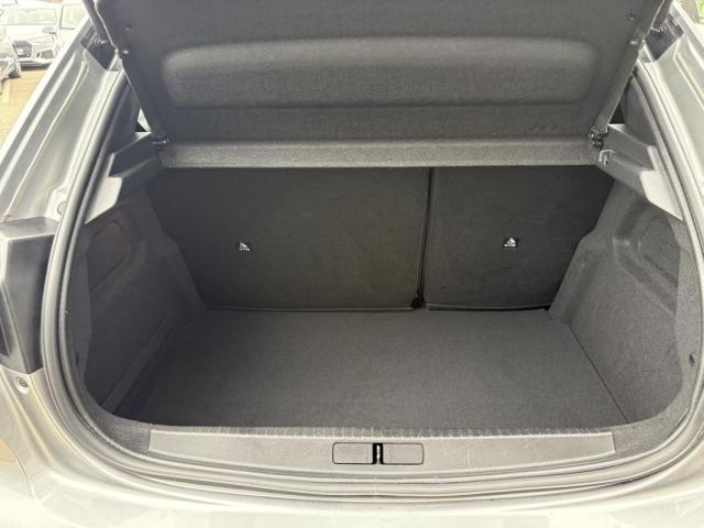 Peugeot 208 image 3