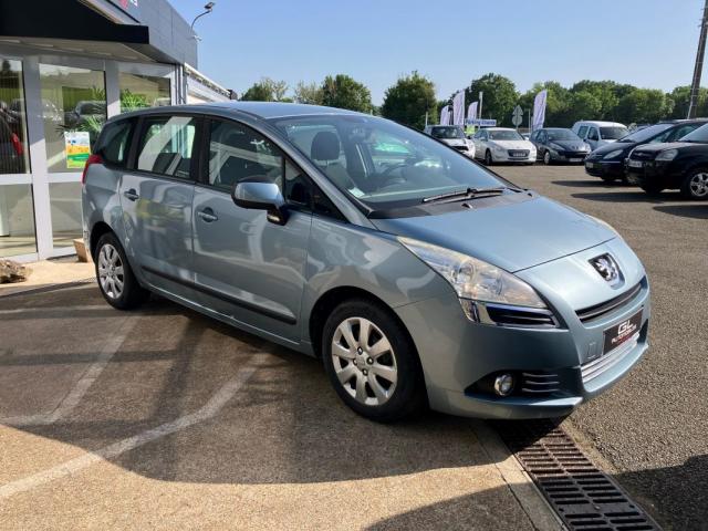 Peugeot 5008 image 2
