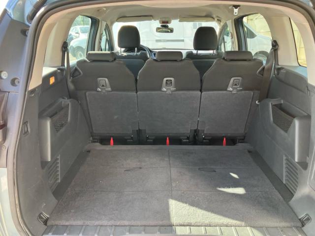 Peugeot 5008 image 1