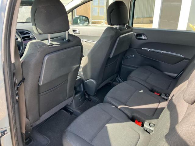 Peugeot 5008 image 3