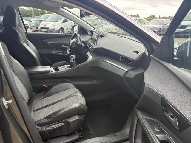 Peugeot 3008 image 1