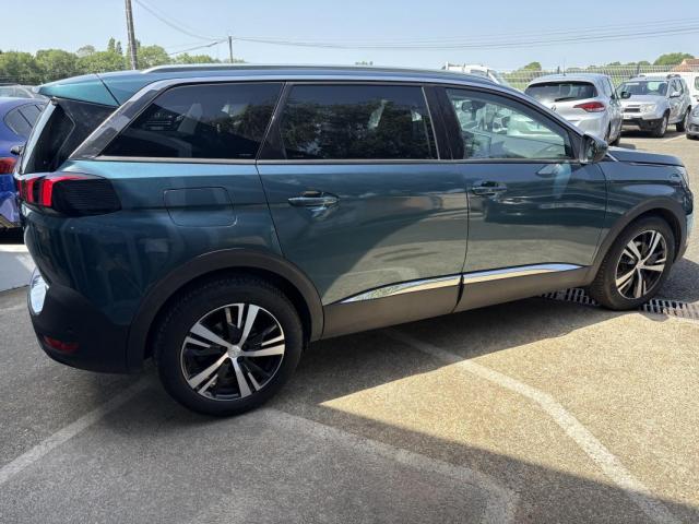 Peugeot 5008 image 9