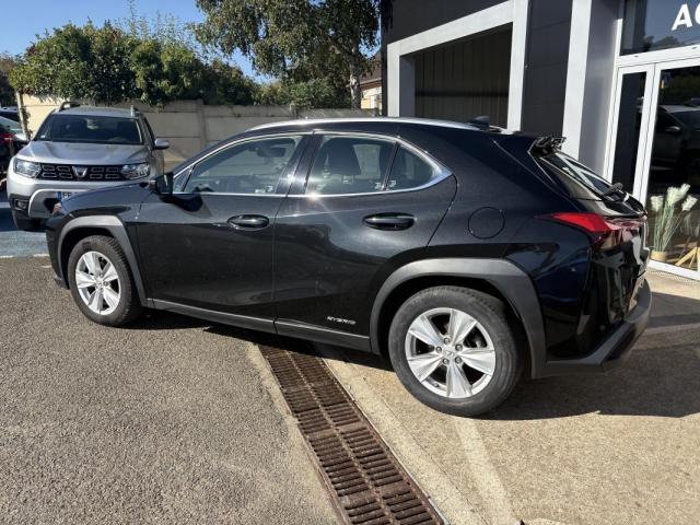 Lexus Ux image 5