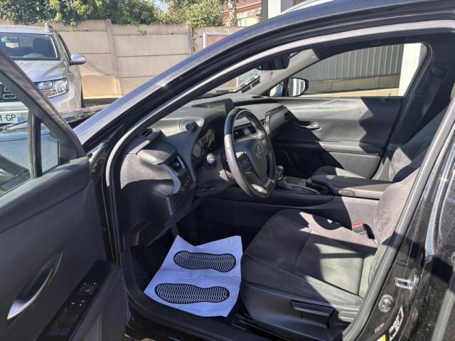 Lexus Ux image 8