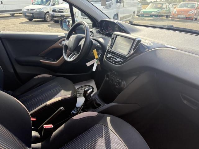 Peugeot 208 image 4