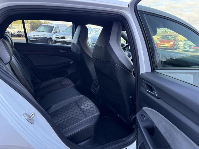 Volkswagen Golf image 9