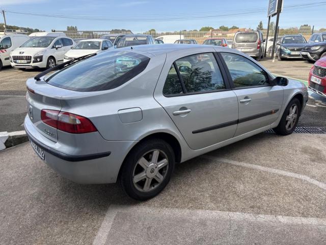 Renault Laguna image 9