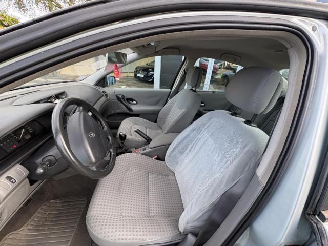Renault Laguna image 1