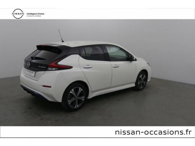 Nissan Leaf image 2