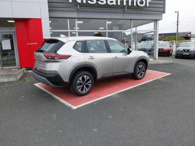Nissan X-Trail image 2