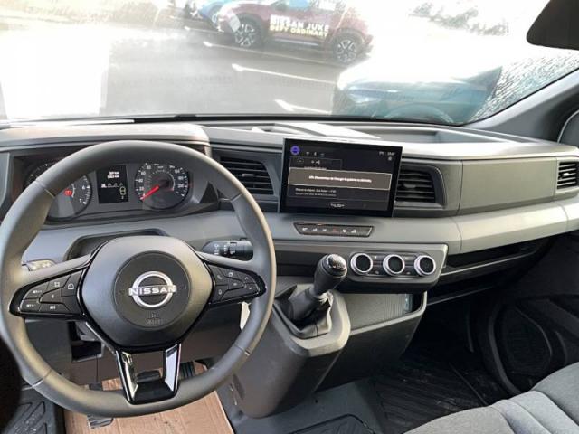 Nissan Interstar image 9