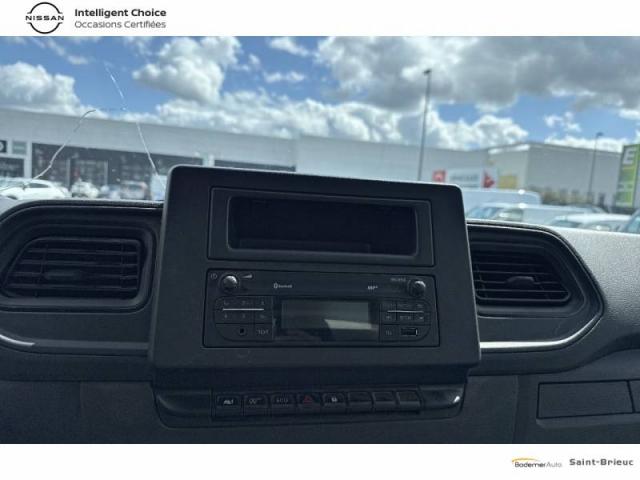 Nissan Nv400 image 9