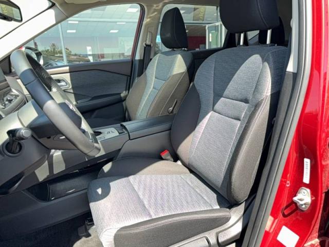 Nissan X-Trail image 8