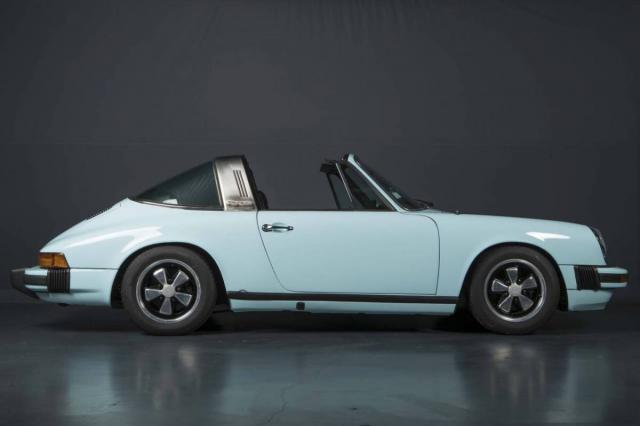 Porsche 911 image 6