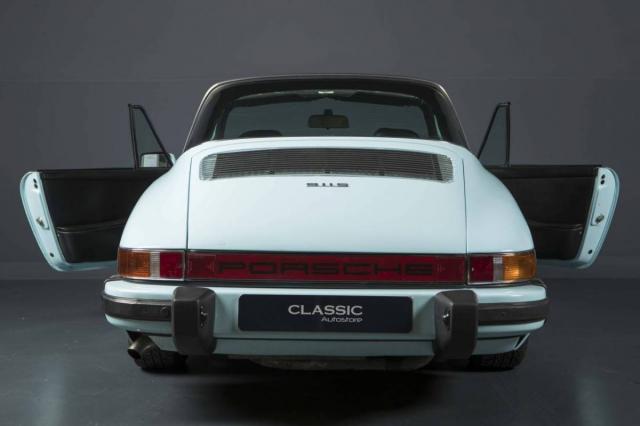 Porsche 911 image 9
