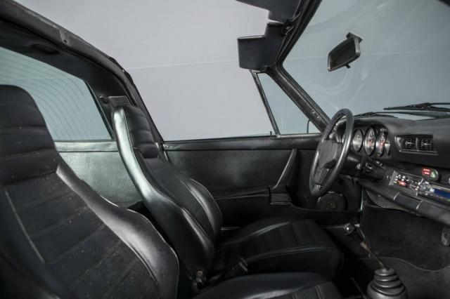 Porsche 911 image 4
