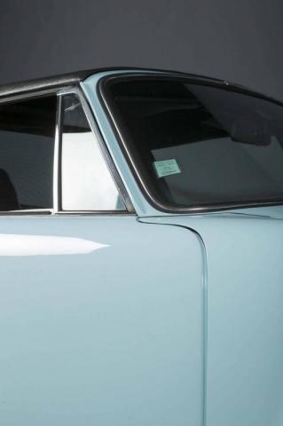 Porsche 911 image 2