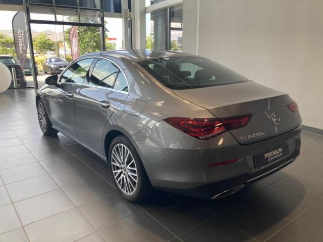 Mercedes Benz Cla image 8
