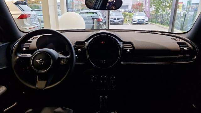 Mini Clubman image 1