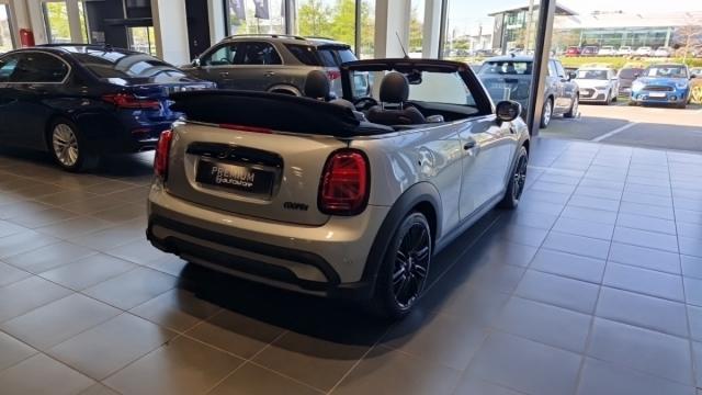 Mini Cabrio image 4