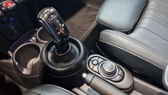 Mini Cabrio image 1
